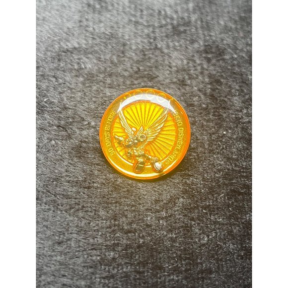 50 Days Before 2000 Pin Tokyo Disney Land - Picture 2 of 4